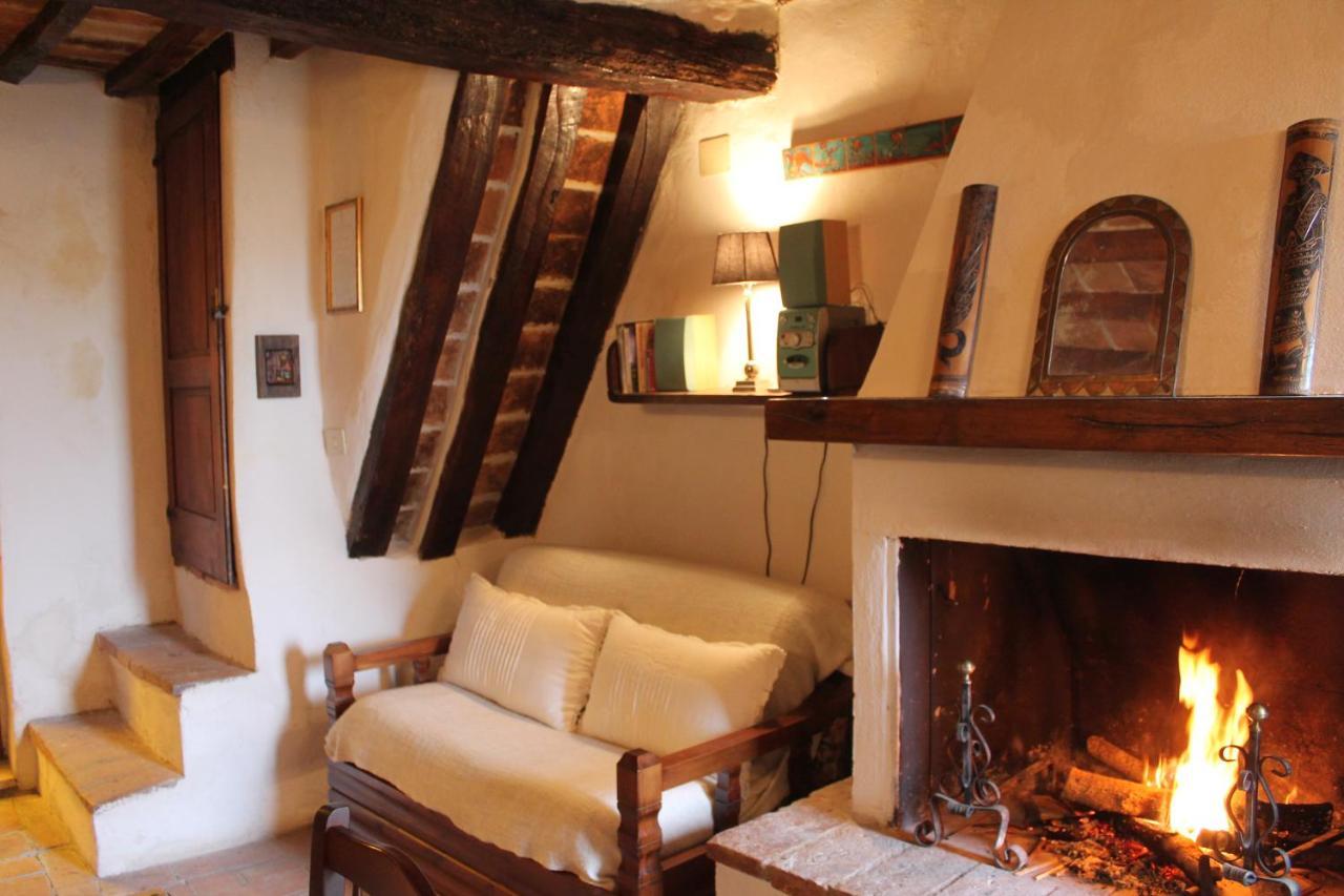 Petite Maison, Nel Borgo Di Cetona Exterior photo