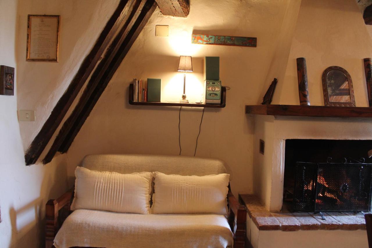 Petite Maison, Nel Borgo Di Cetona Exterior photo